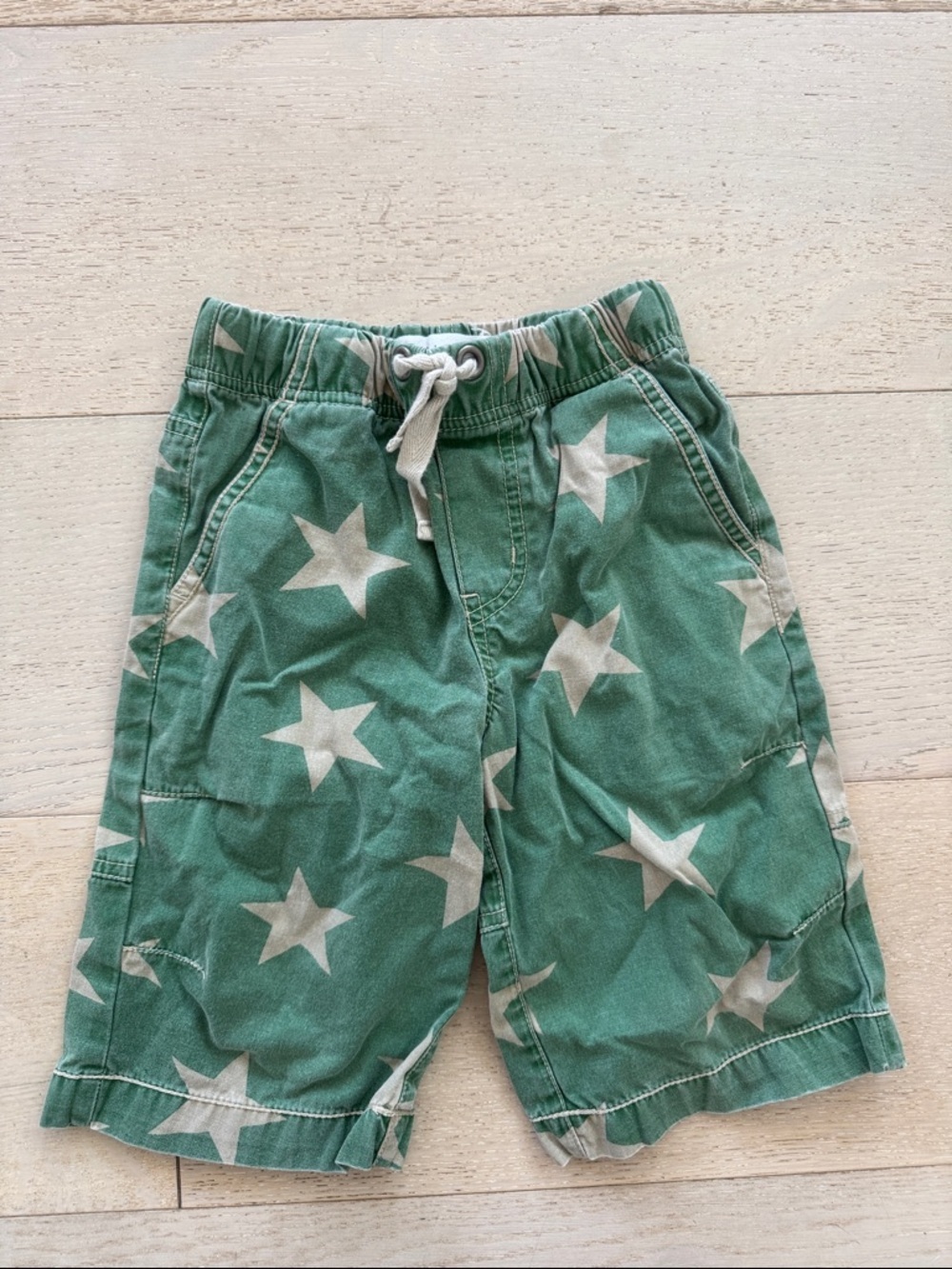 Mini Boden Star shorts 5Y